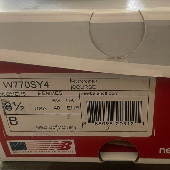 New Balance shoes - Picture 3 of 5